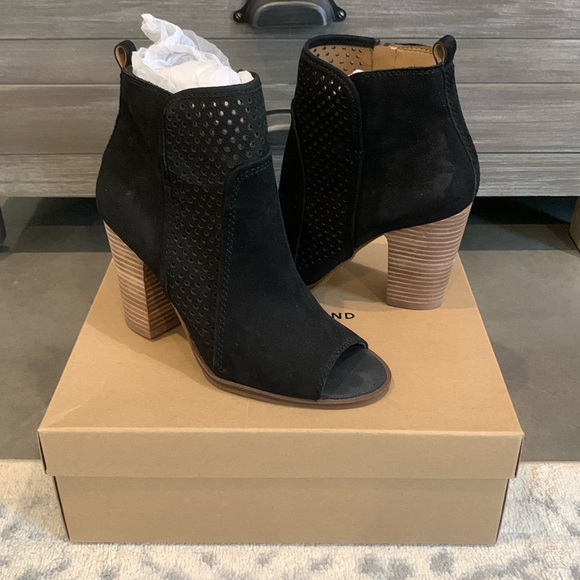 Lucky Brand booties - Picture 2 of 6